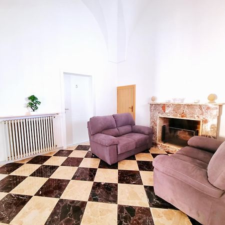 Templari Suite - B&B Mesagne Bagian luar foto