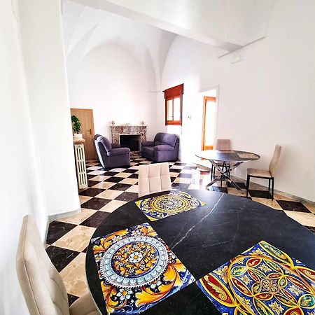 Templari Suite - B&B Mesagne Bagian luar foto